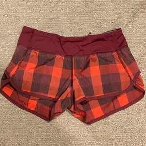 Lululemon Plaid 2.5” shortie